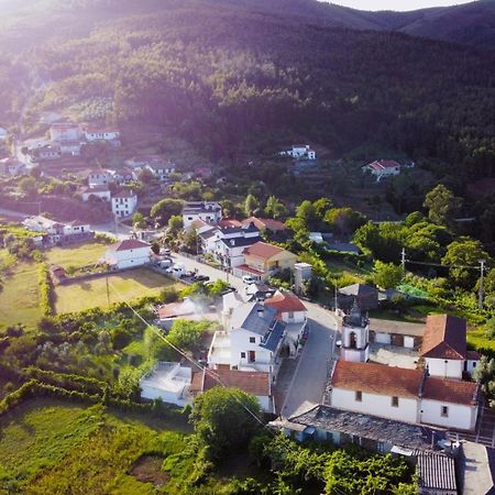 Vila Nazaré Bed and Breakfast Castro Daire Exterior foto